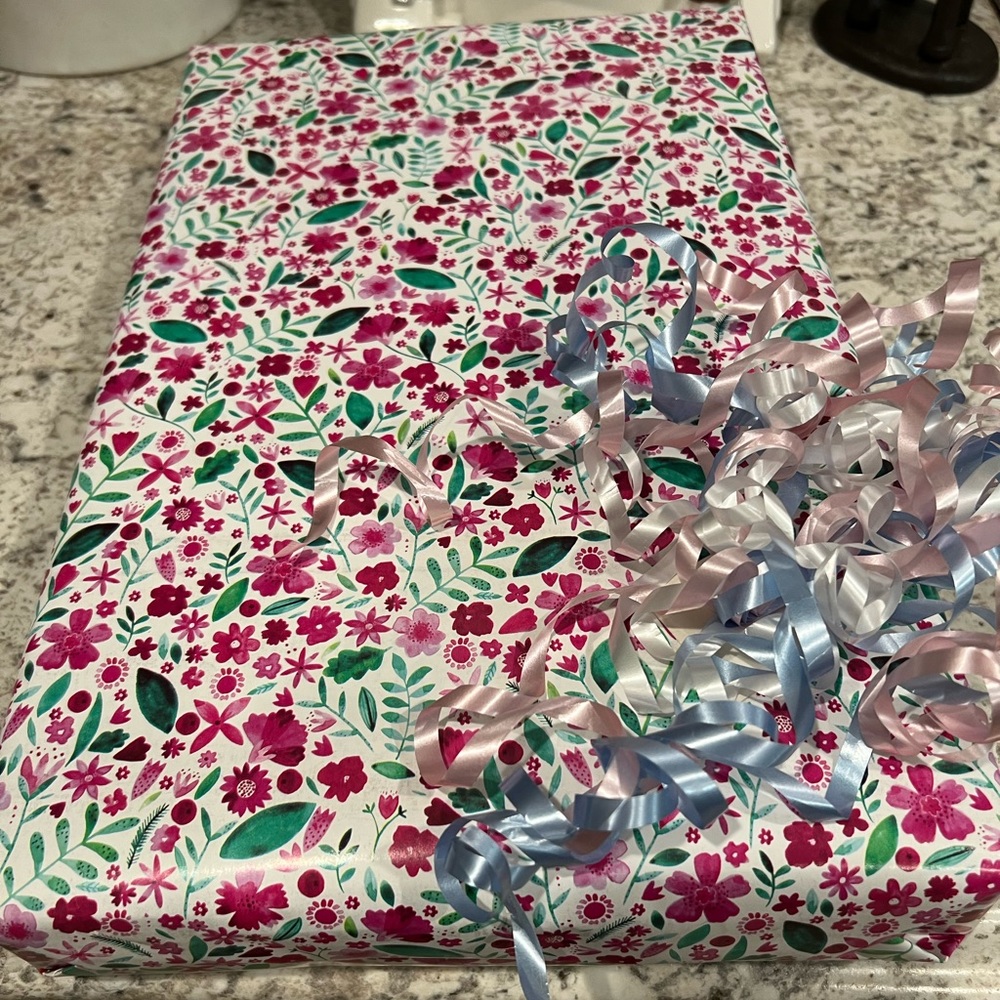 Pre wrapped for buyer's mom that is being delivered to her mom's house ❤️🎈